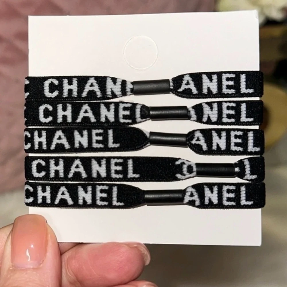 BLACK & WHITE DESIGNER STYLE LOGO ELASTIC HAIR TIES SET OF 5